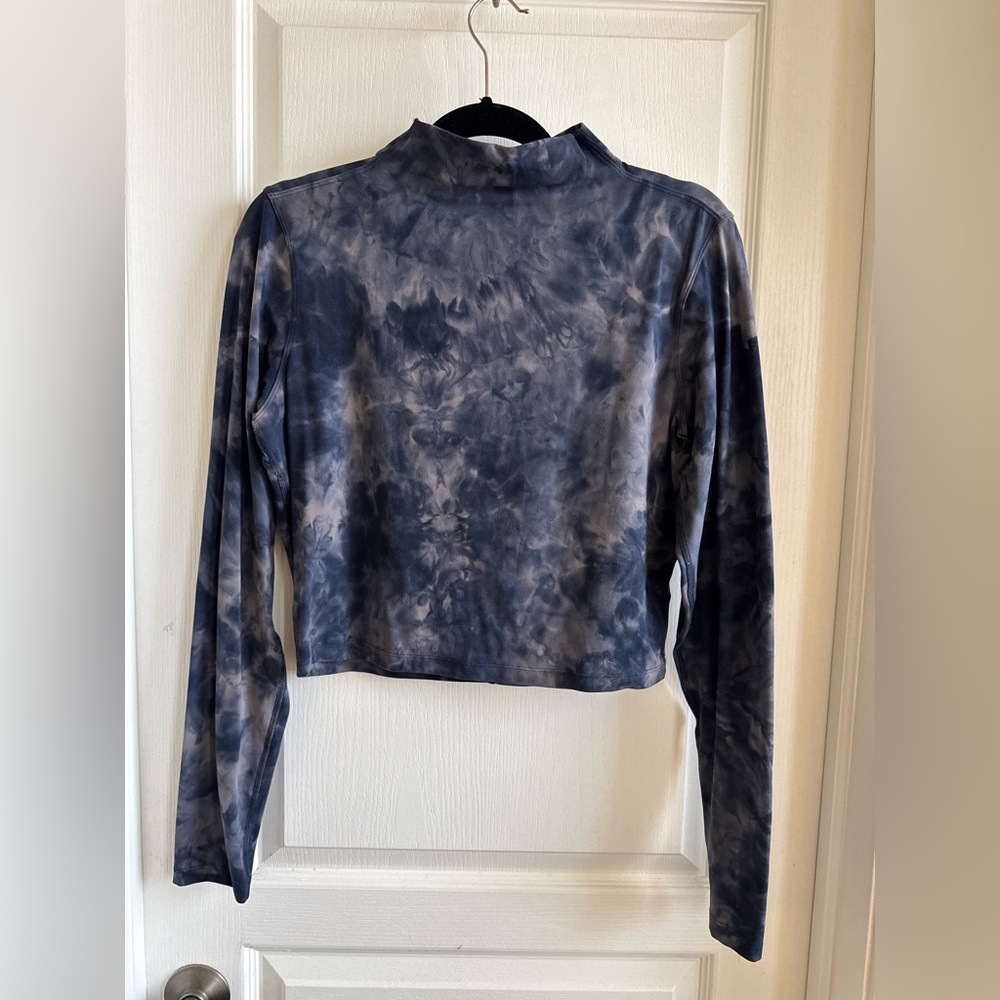 Lululemon turtle neck long sleeve workout top 12
